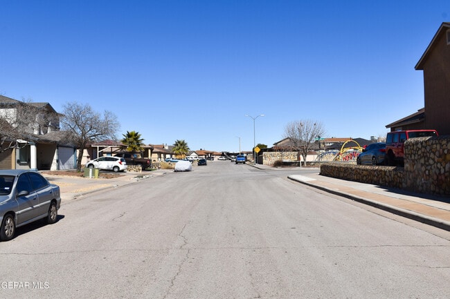 Foto del edificio - 7313 Brick Dust St