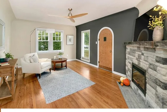 Building Photo - 917 W Magnolia St