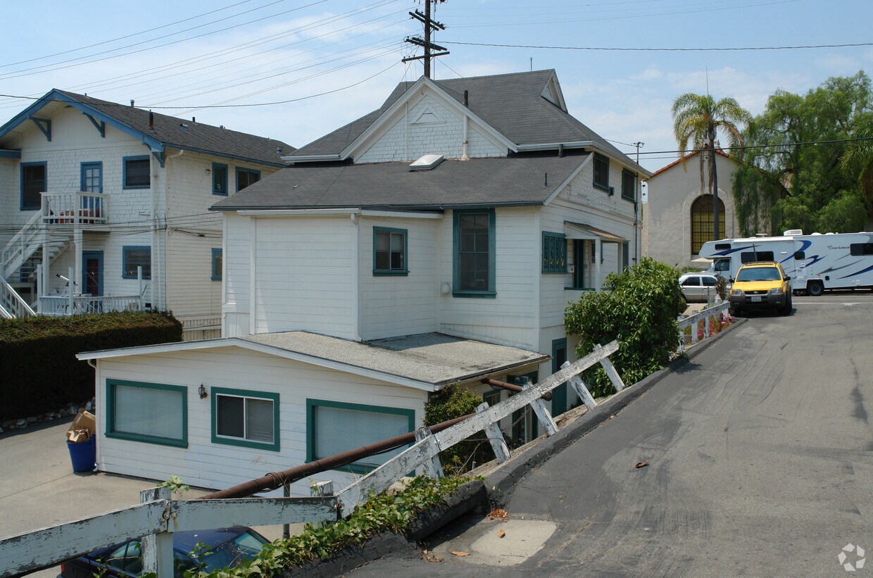 Primary Photo - 23 W Mission St