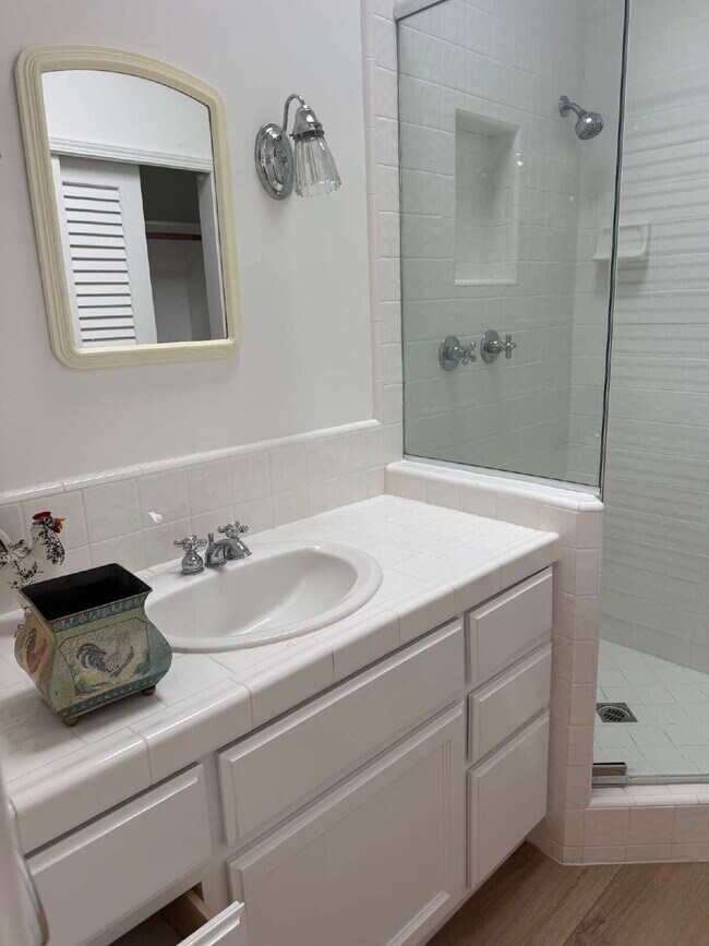 Foto del edificio - Unfurnished Studio Balboa Island