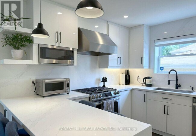 Building Photo - 217 Van Dusen Blvd