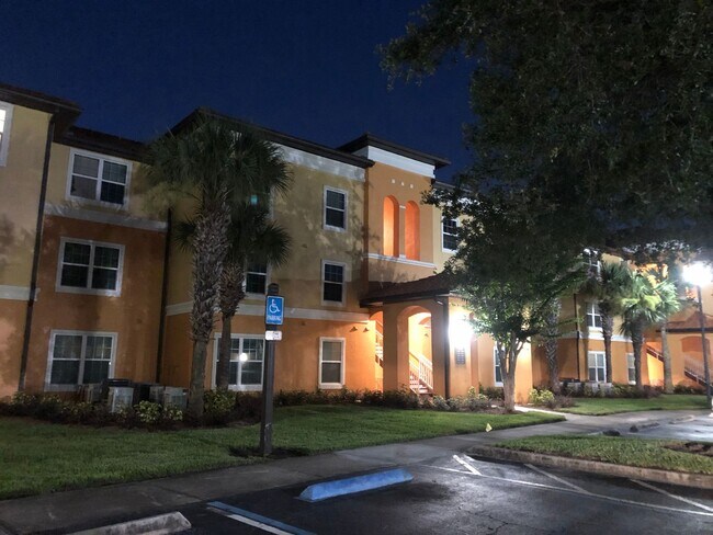 Foto del edificio - APARTMENT FOR RENT IN THE BEST AREA OF ORLANDO