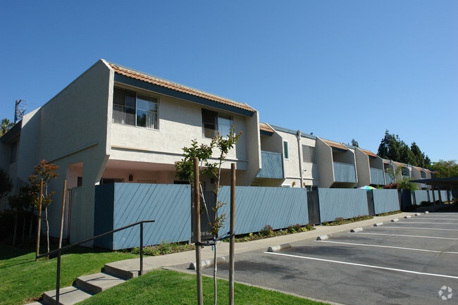 Building Photo - 1800 Laguna St