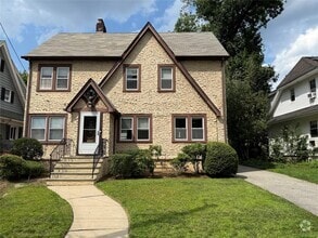 Building Photo - 1074 Hunter Ave