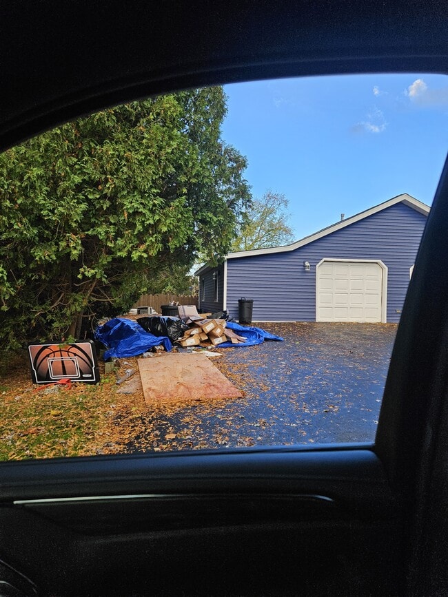 Foto del edificio - 518 Rita Dr