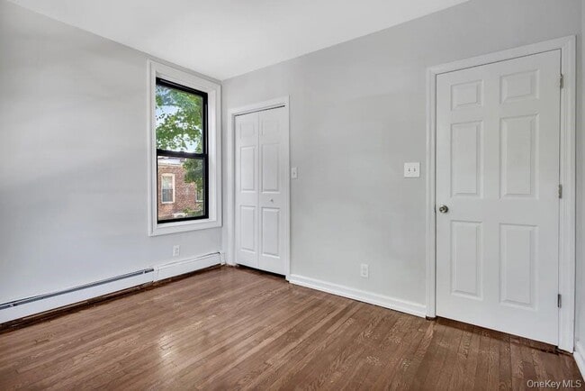 Foto del edificio - 107 N Forest Ave