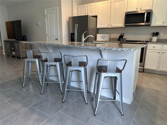 Foto del edificio - 10030 Salt Pt Dr