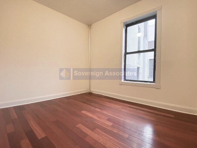 Foto del edificio - 255 Fort Washington Ave
