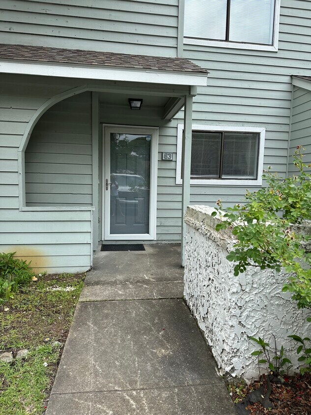 Unit Entrance - 100 Shadow Moss Pl