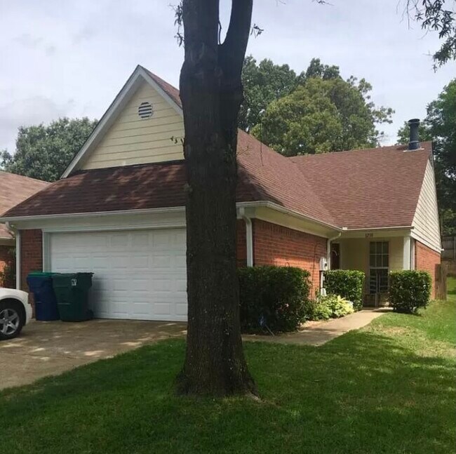 Building Photo - 1238 Payton Dr N