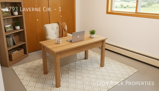 Foto del edificio - 5793 Laverne Cir N