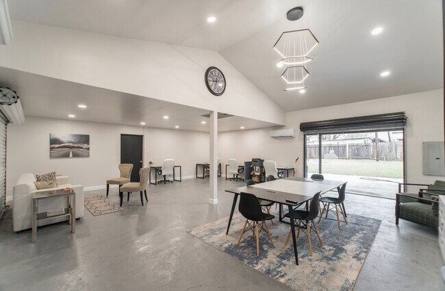 Foto del edificio - 10864 Pecan St