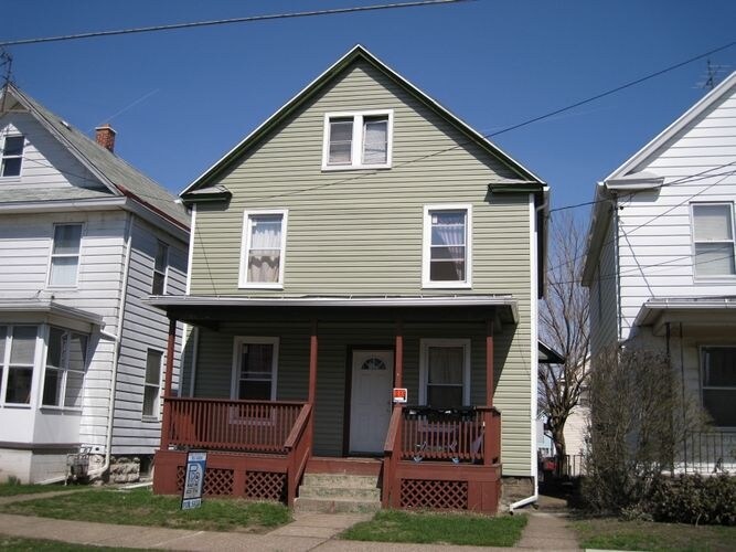 Primary Photo - 1042 E 9th St