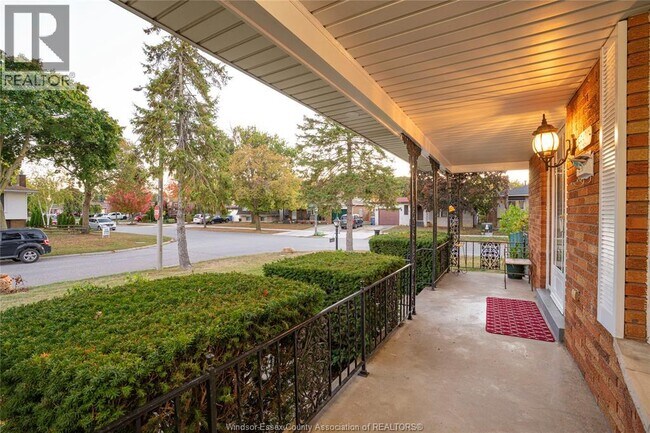 Photo du bâtiment - 9610 Asgard Rd