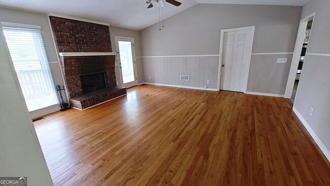 Foto del edificio - 4614 Pond House Rd