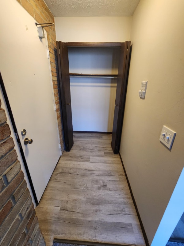 Foto del edificio - 1103 W Maple St