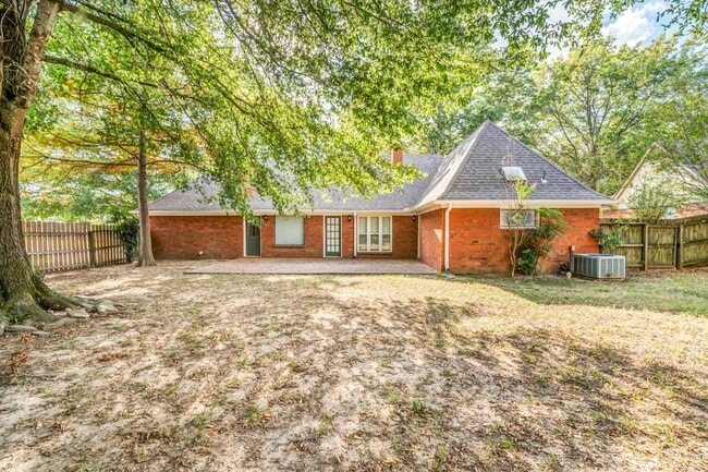 Photo - 1320 Fox Trace Dr House