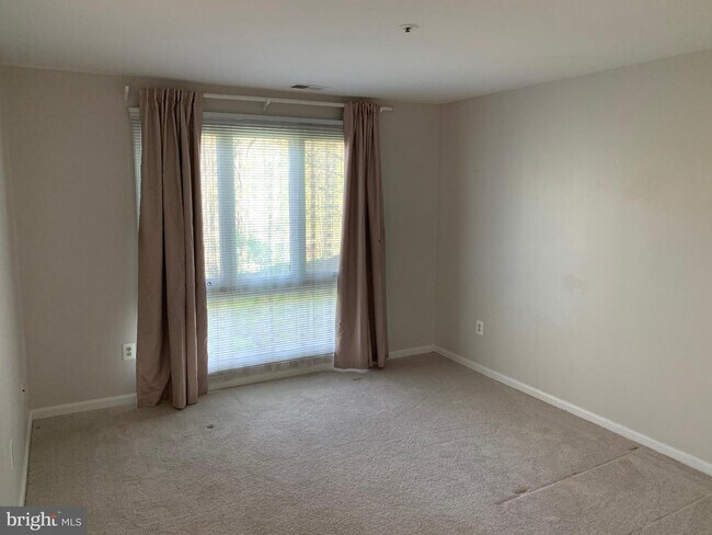 Building Photo - 5006 Dorsey Hall Dr