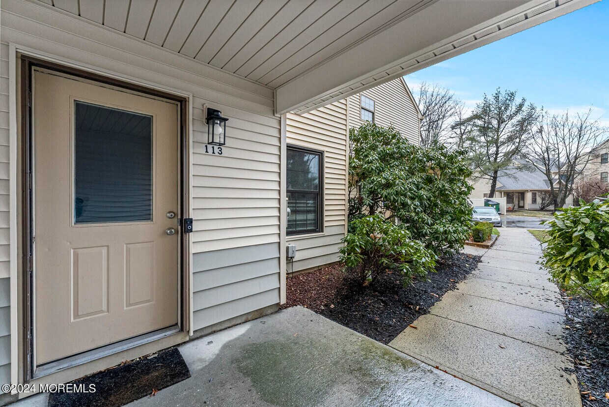 113 Whispering Oaks Way, Jackson Township, NJ 08527 Condo for Rent in
