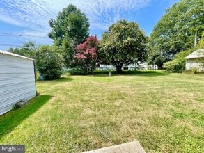 Building Photo - 1416 S Governors Ave