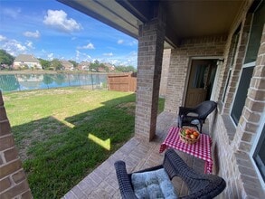 Building Photo - 2302 Waterford Park St