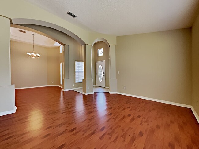 Foto del edificio - 168 Summit Ash Way