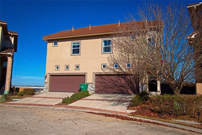 Building Photo - 4132 Boardwalk Blvd