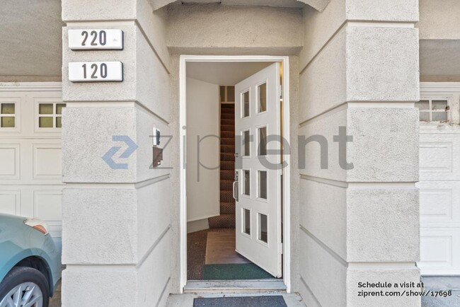 Building Photo - 445 Milan Dr
