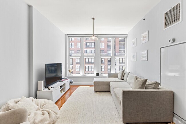 Foto del edificio - 1125 Maxwell Ln