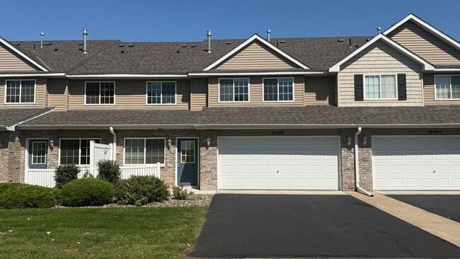 Building Photo - 16486 Elm Creek Ln