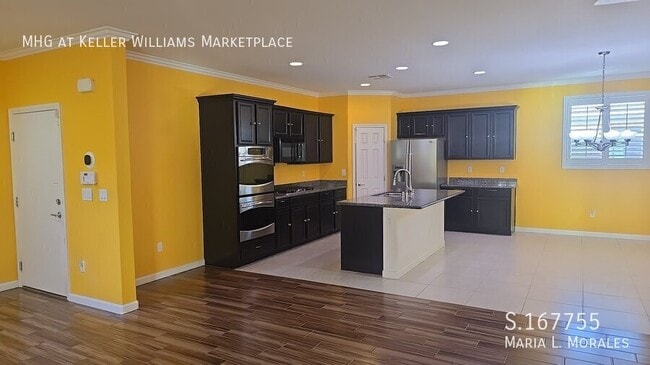 Foto del edificio - 7116 N Woodpeckers Ct