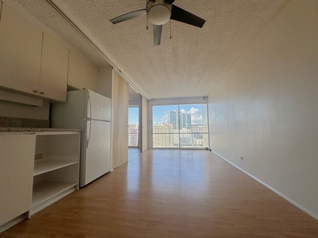 Photo - Kapiolani Manor - 1/1/1 Electricity Included! Apartment