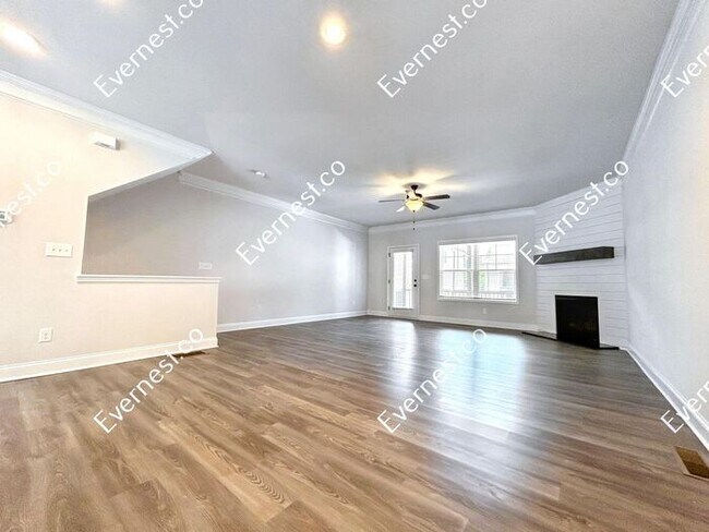Foto del edificio - 428 Stovall Pl