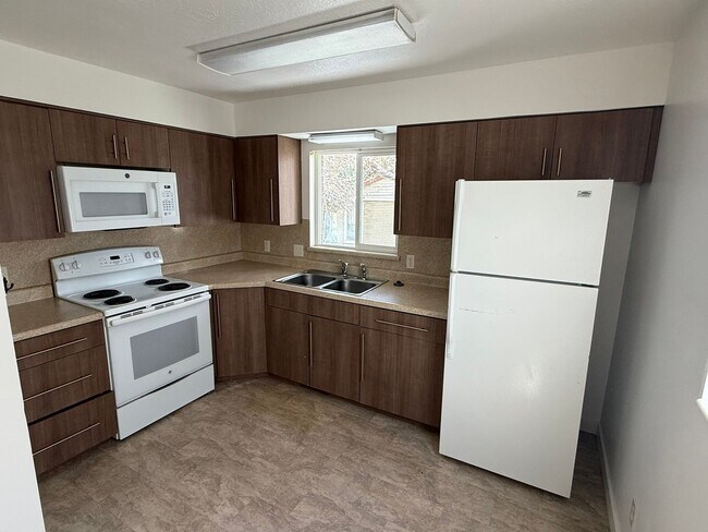 Foto del edificio - 54 W Clearfield triplex