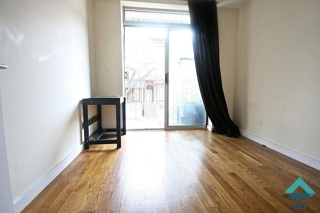 Foto del edificio - 388 Classon Ave