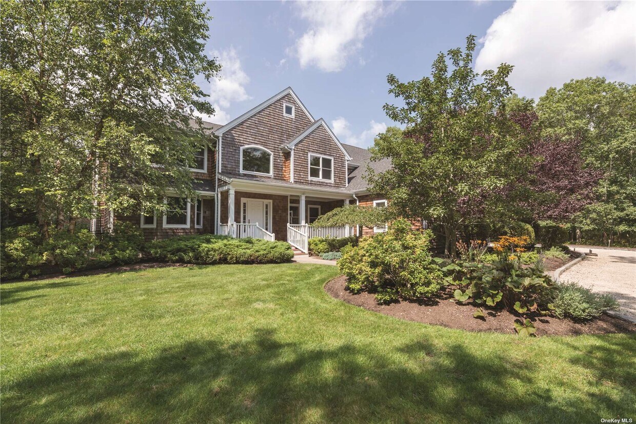 Primary Photo - 37 Arbutus Rd