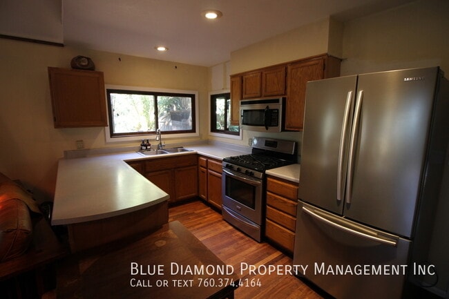 Building Photo - Furnished 2 BR, 1 BA Coastal Cabin
