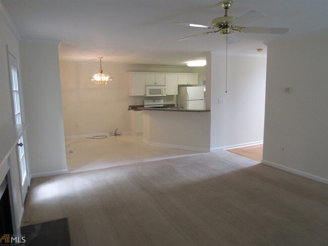 Building Photo - 253 Hampton Park Dr