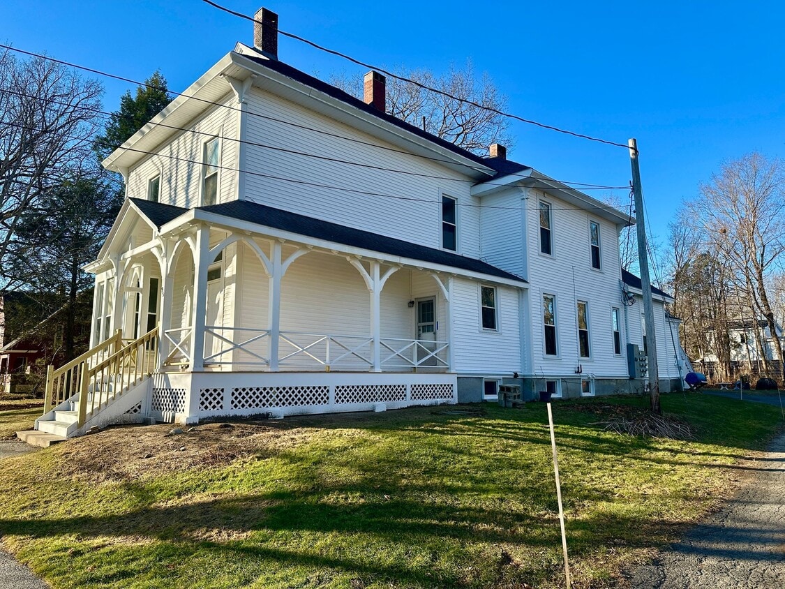 Primary Photo - Recently Remodeled 1 Bedroom in Desirable ...