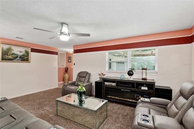 Building Photo - 3658 NW 39th Pl