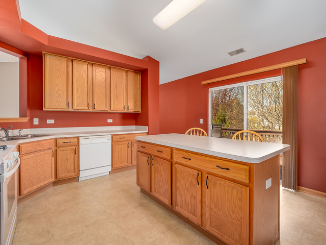 Building Photo - 1614 Fredericksburg Ln