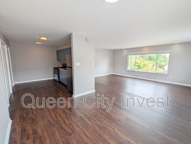 Building Photo - 110 Cromwell Pl
