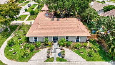 Building Photo - 7598 W Country Club Blvd