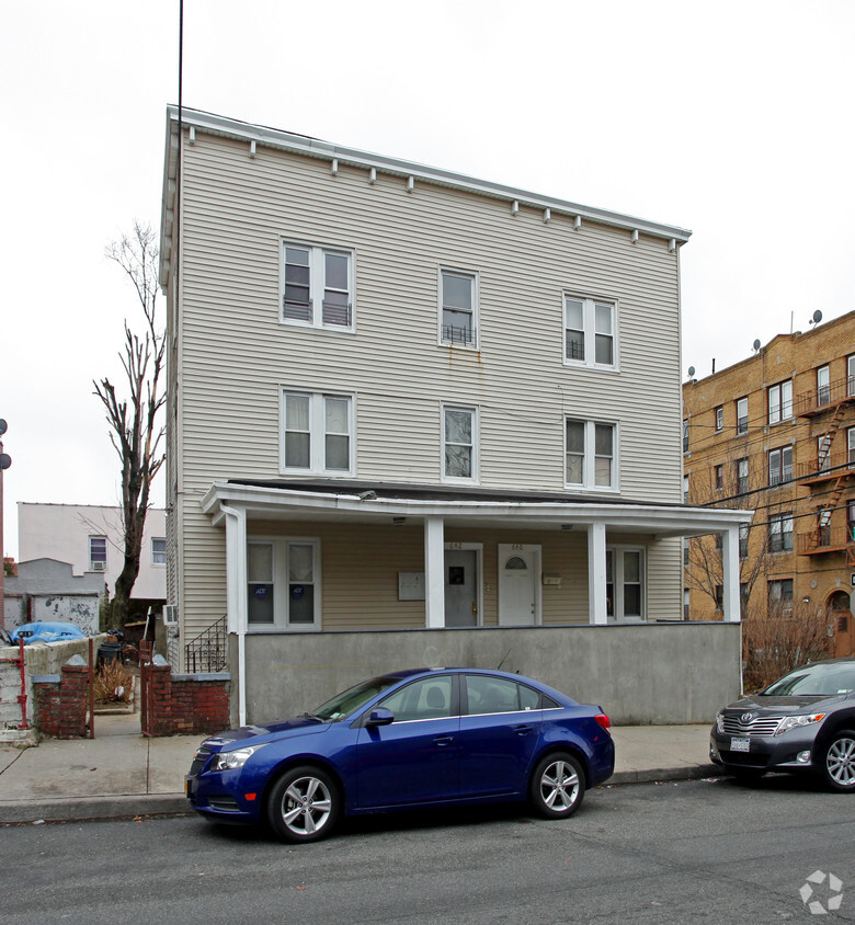 Primary Photo - 640-642 E 239th St