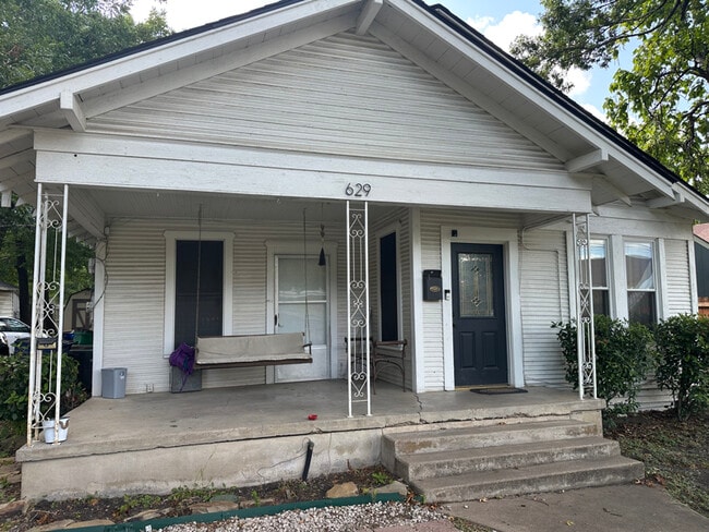 Building Photo - 629 Dunn St