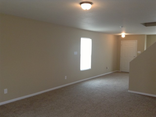 Building Photo - 3287 Underwood Dr