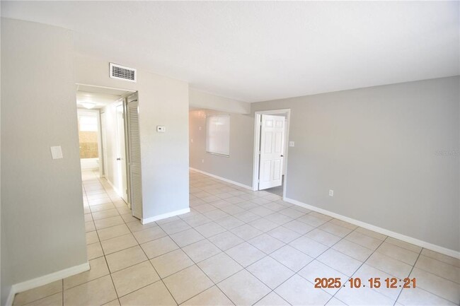 Foto del edificio - 9496 84th St