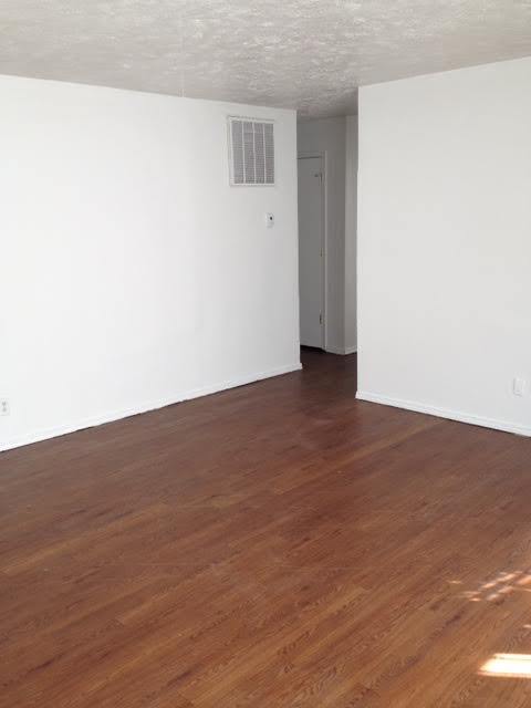 Building Photo - 5338 Ruskin Pl W