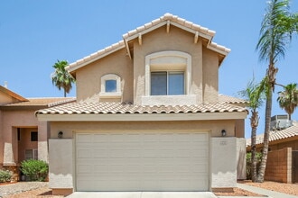 Building Photo - 4124 E Anderson Dr