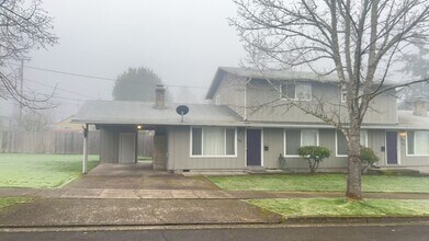 Building Photo - 1020-1040 E 26th Ave